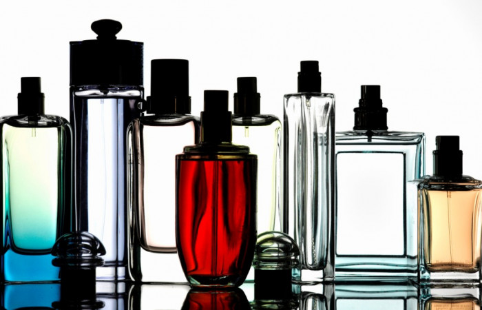 Fakta ilmiah apakah benar merk parfum yang kena keringat makin wangi saat dipakai.